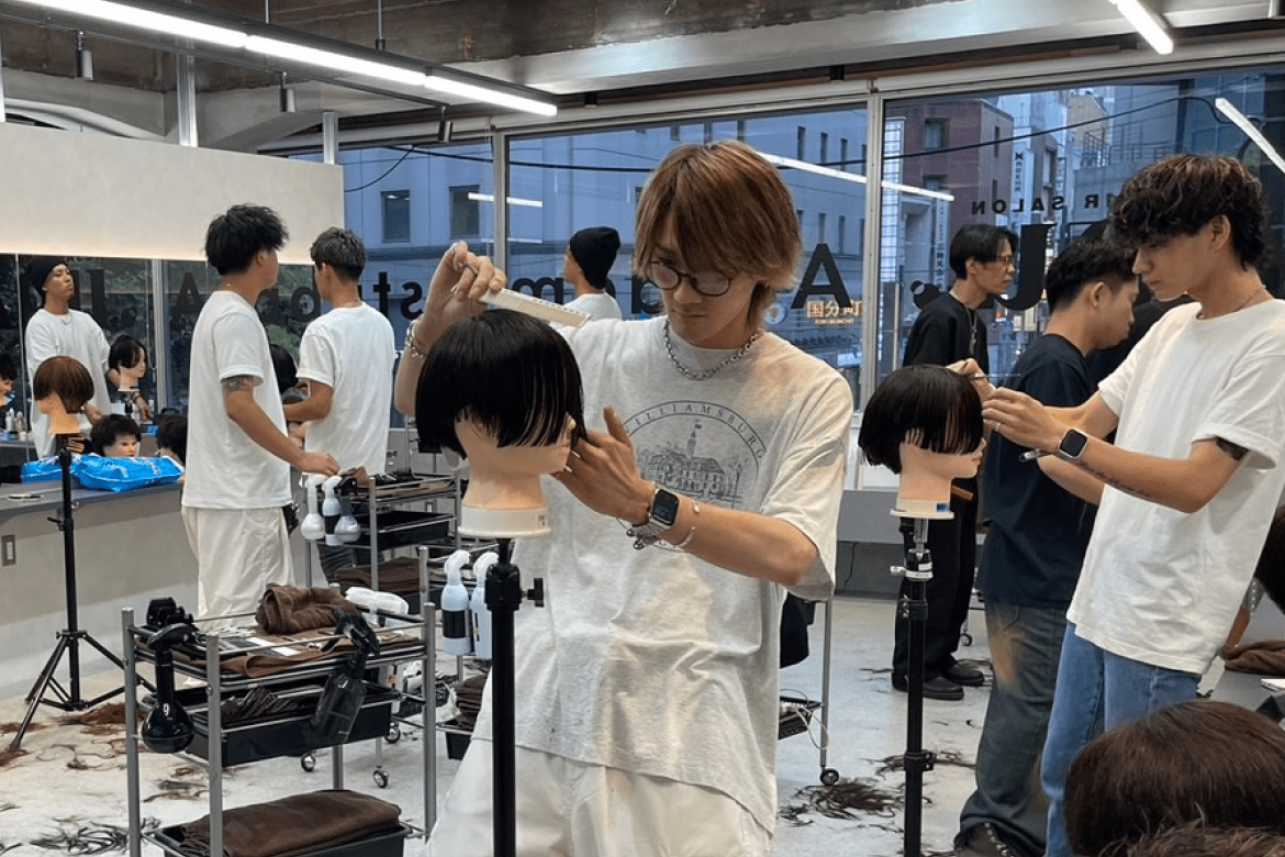 スタイリスト研修の様子